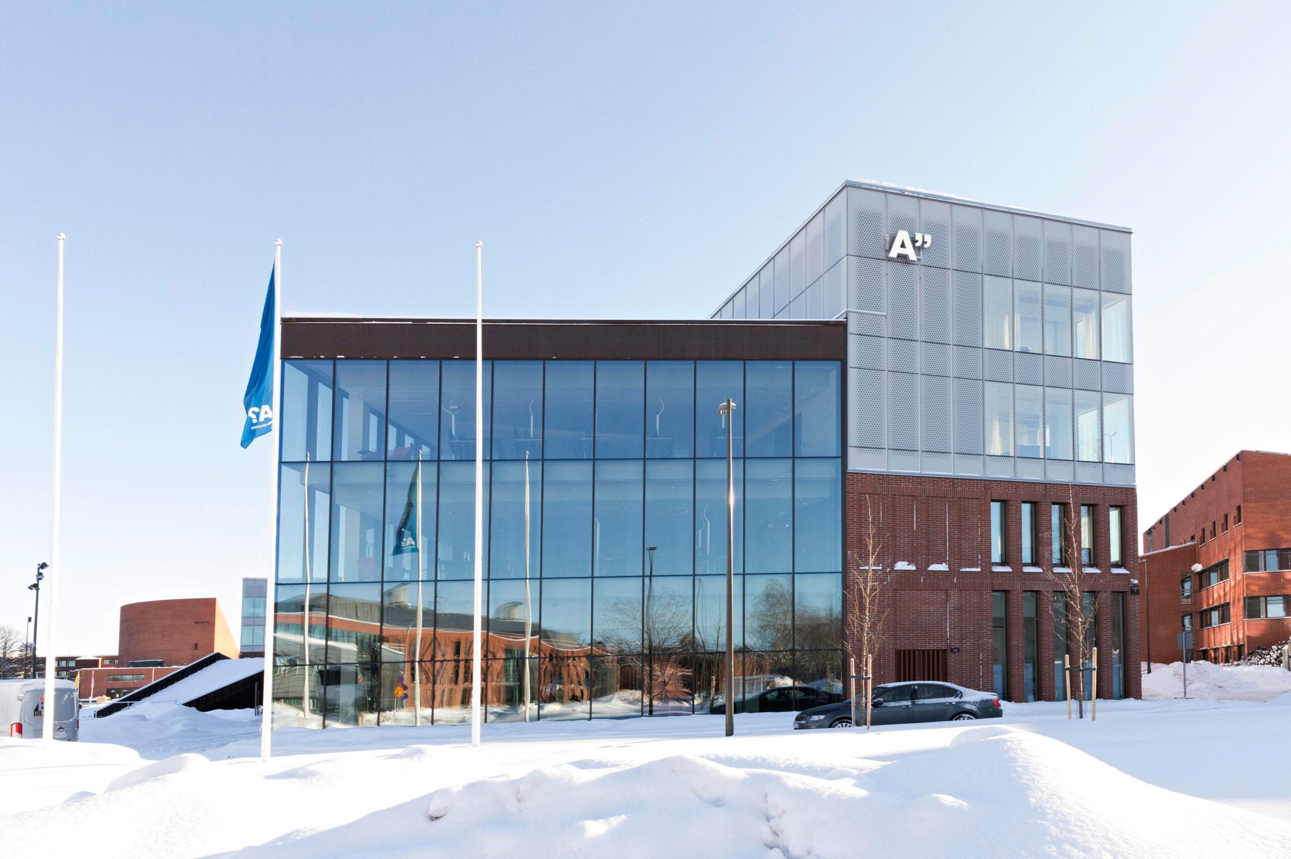 aalto-university-school-of-business-exterior-february-2019-mikko-raskinen_3